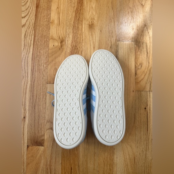 adidas White and Blue Women's Sneakers - Picture 4 of 6